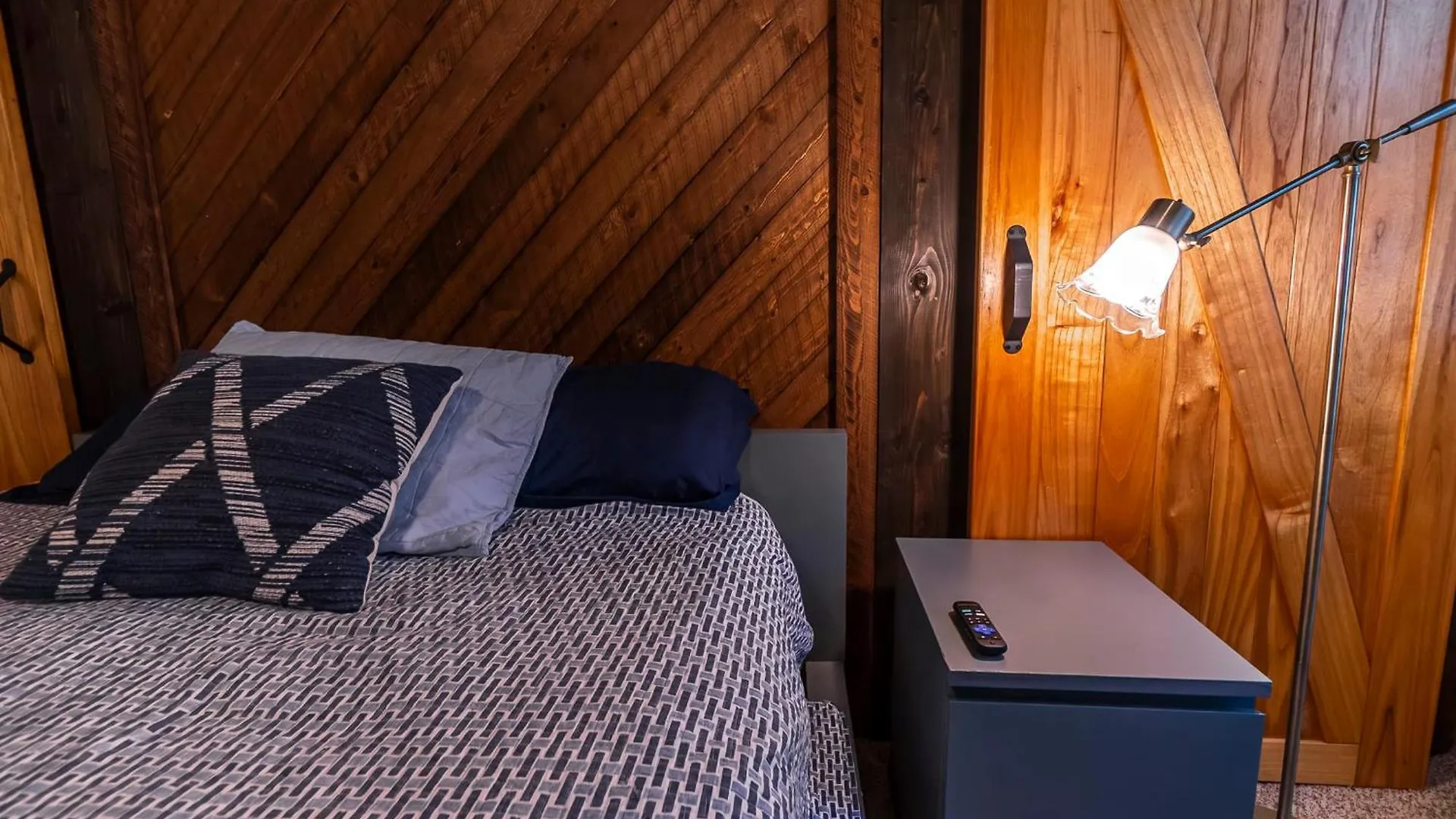 Studio Apt - Easy Access To City And Amazing View Pittsburgh Apartment